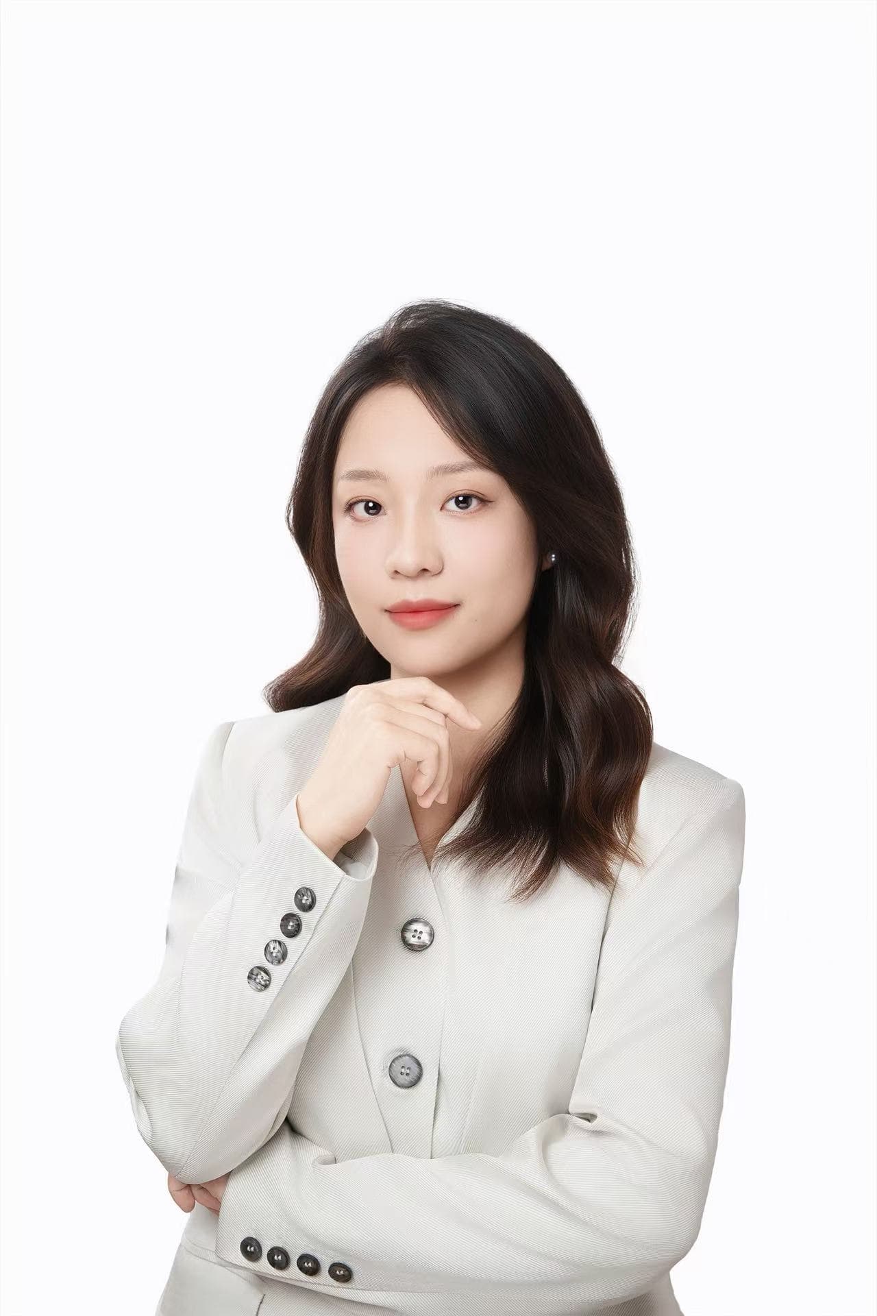Stella Luo.